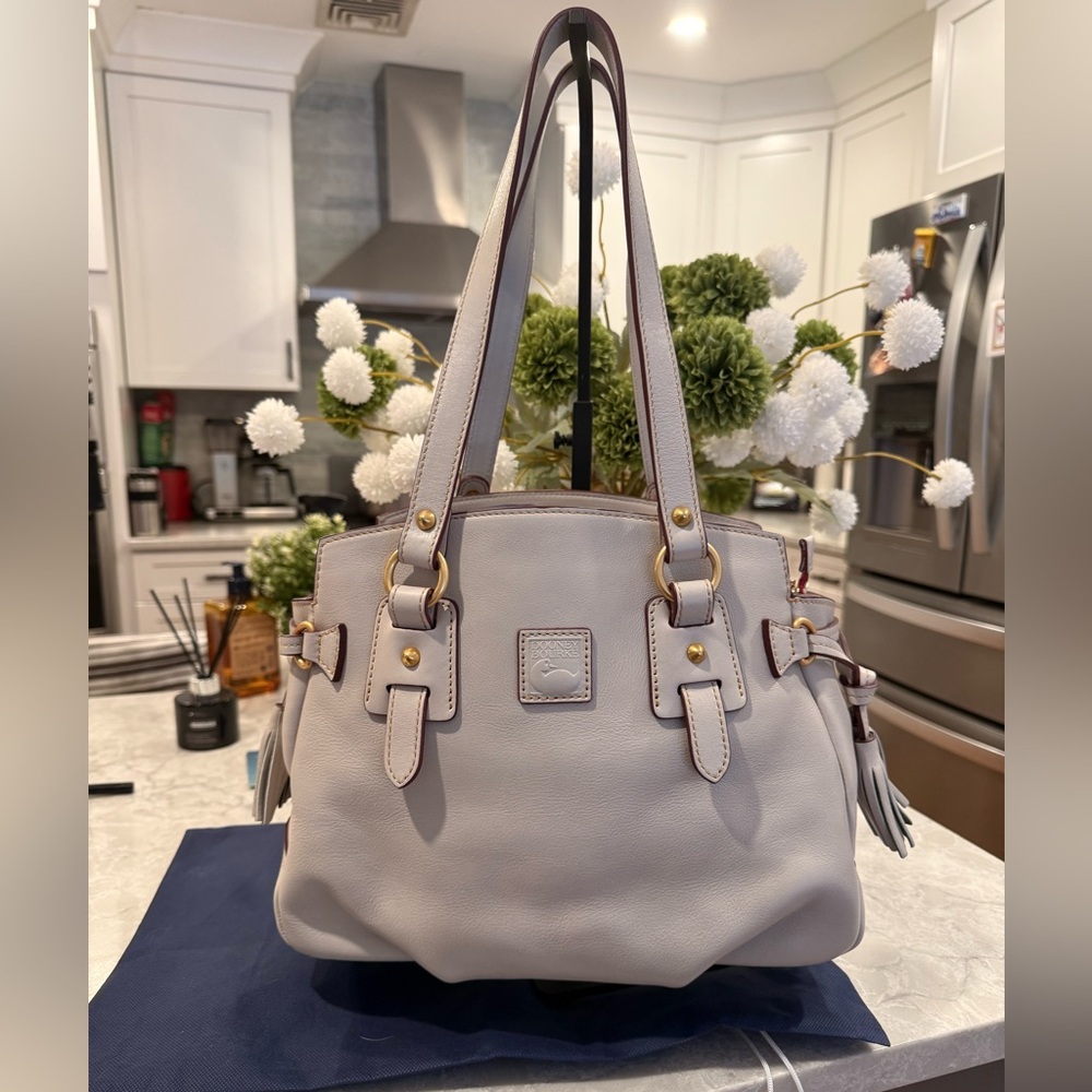 Dooney & Bourke Florentine winged shopper - Picture 2 of 8